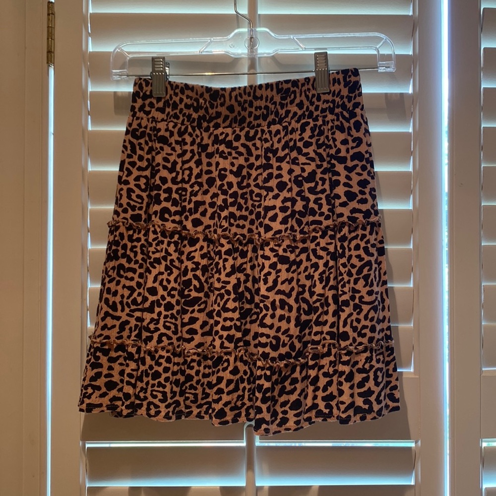 Vestique cheetah skirt